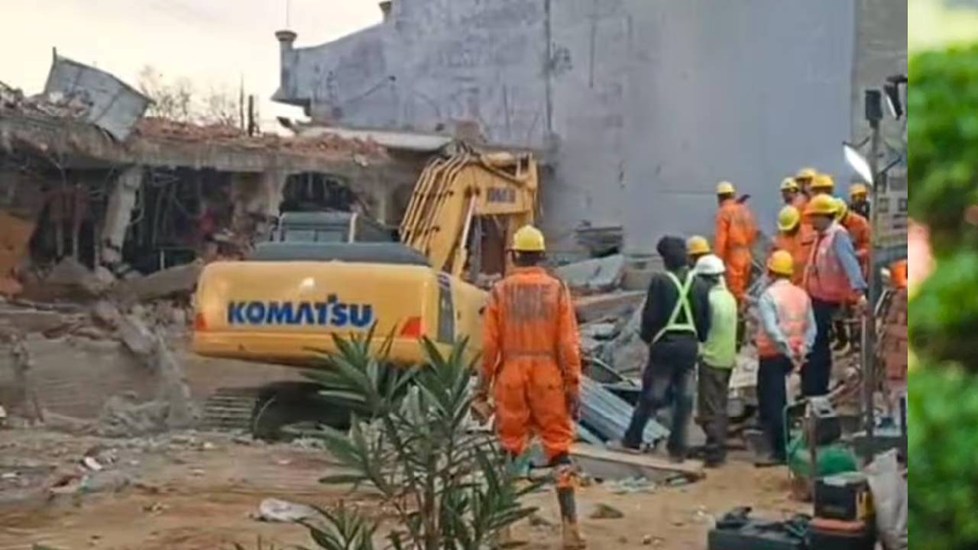 4 मंजिला होटल बना मौतखाना! मलबे में दबने से 2 की मौत, NDRF का रेस्क्यू ऑपरेशन जारी