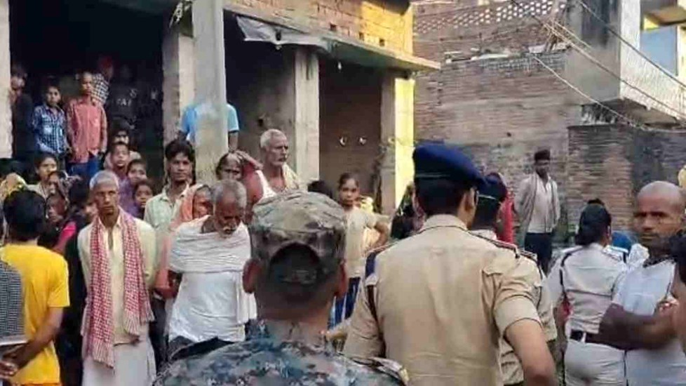 Bihar Crime: घर के बाहर झाड़ू लगा रही महिला की गोली मारकर हत्या, इलाके में दहशत