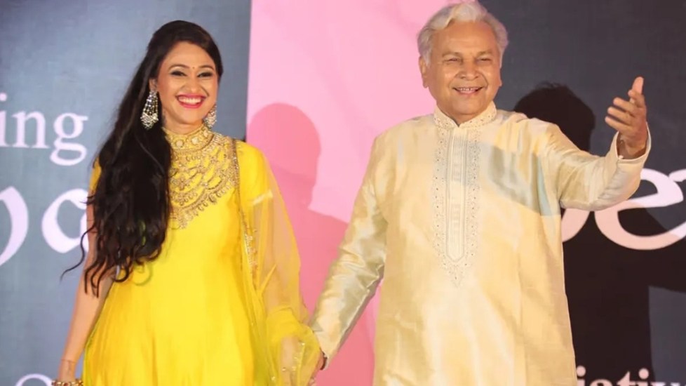 TMKOC की दयाबेन पर टूटा दुखों का पहाड़, पिता ने हमेशा के लिए छोड़ा साथ; कई बड़े सितारों संग किया था काम