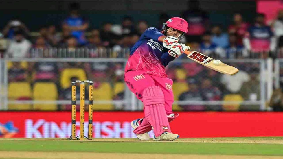 IPL 2026 : नाबालिग बल्लेबाज का IPL में जलवा, मुंबई इंडियंस के स्टार गेंदबाज बुमराह और बोल्ट की हुई धुनाई