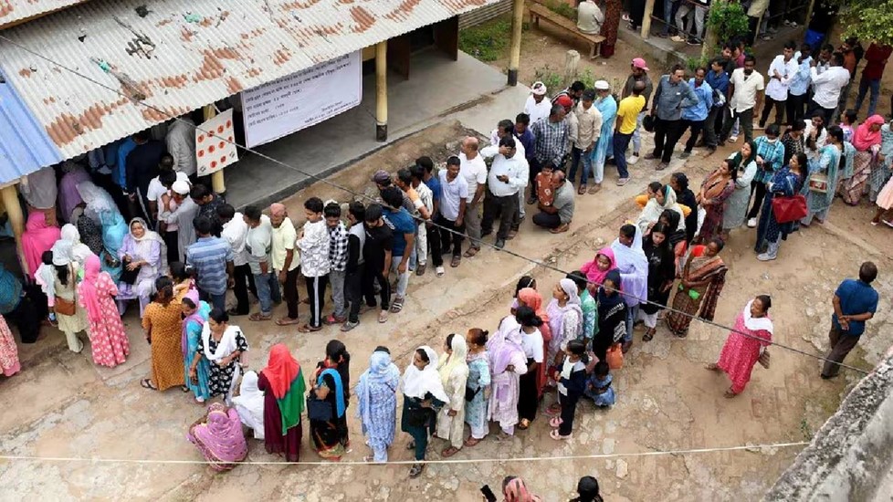 असम, केरल और पुड्डुचेरी में वोटिंग खत्म, 4 मई को आएंगे नतीजे; उम्मीदवारों की किस्मत EVM में कैद