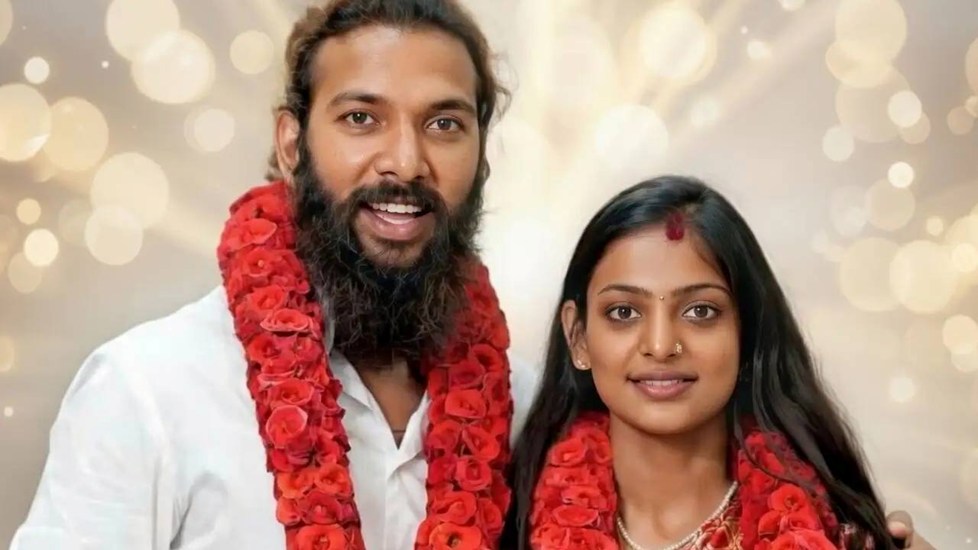 वायरल गर्ल मोनालिसा और फरमान की शादी बेमेल! NCST रिपोर्ट बनी गले की फांस, अब लटकी गिरफ्तारी की तलवार