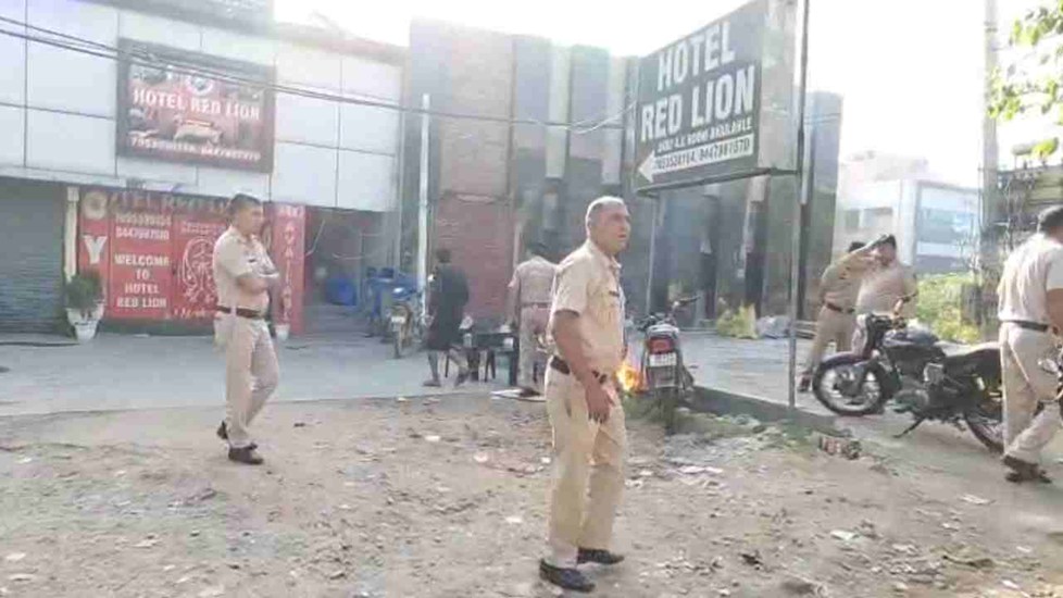 HARYANA NEWS: फरीदाबाद में युवक की मारकर की गई हत्या, इलाके में दहशत