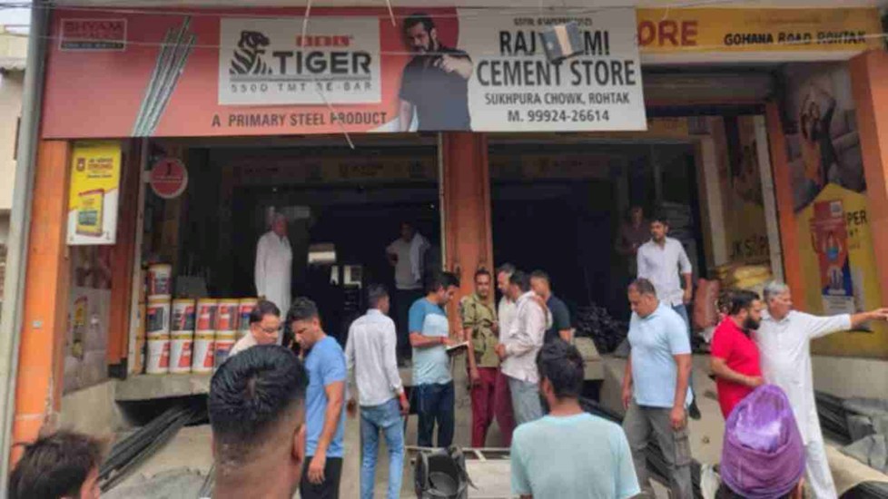 हरियाणा के रोहतक में फिर ताबड़तोड़ फायरिंग, सीमेंट स्टोर पर चलाई गोलियां, व्यापारी हुआ घायल