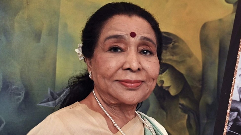 92 की उम्र में Asha Bhosle की तबीयत बिगड़ी, पोती ने बताई बीमारी की वजह; फैन्स से की खास अपील
