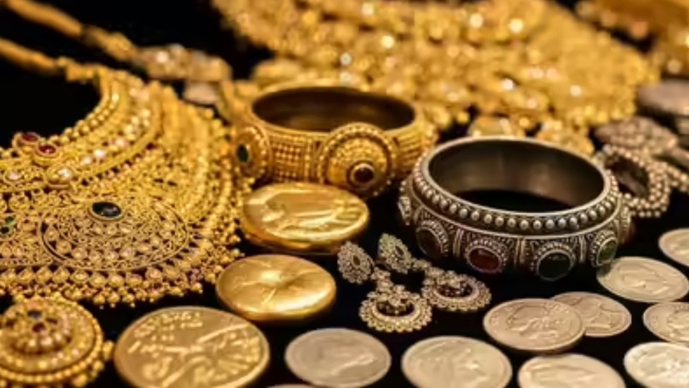 Gold-Silver Price: सोना-चांदी की कीमतों में बड़ा अपडेट, जानें 12 अप्रैल का ताजा भाव