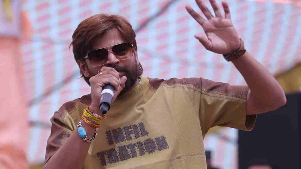 Masoom Sharma Controversy: लाइव शो में गाली-गलौज, हरियाणा सिंगर मासूम शर्मा के खिलाफ दर्ज हुई FIR