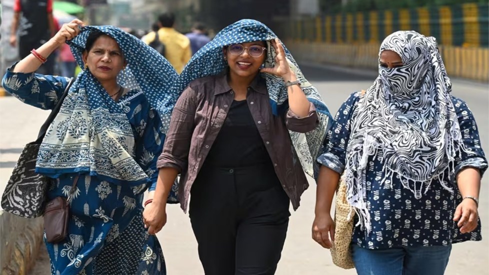 Aaj Ka Mausam: दिल्ली झुलसने को तैयार! हरियाणा-UP समेत इन राज्यों में उमस और लू की दोहरी मार; जानें 14 अप्रैल का मौसम