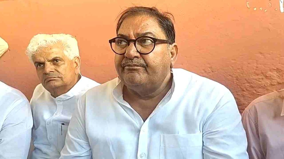 इनेलो नेता अभय सिंह चौटाला ने हरियाणा सरकार को दी चेतावनी, कहा- राज्य के असली फैसले कहीं और से लिए जा रहे हैं