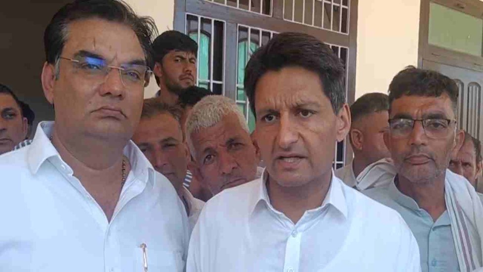 Haryana News: दीपेंद्र हुड्डा ने सैनी सरकार पर लगाए गंभीर आरोप, कहा- किसानों को पोर्टल में घूमा कर रखना चाहती है