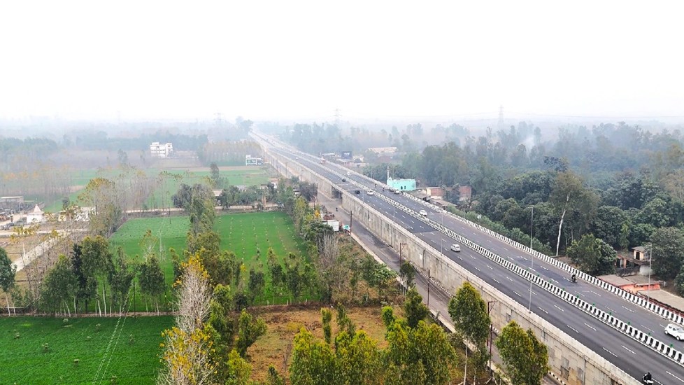 इस खास मंदिर के नीचे से गुजरेगा दिल्ली-देहरादून एक्सप्रेसवे, सुरंग बनी इंजीनियरिंग का बड़ा उदाहरण