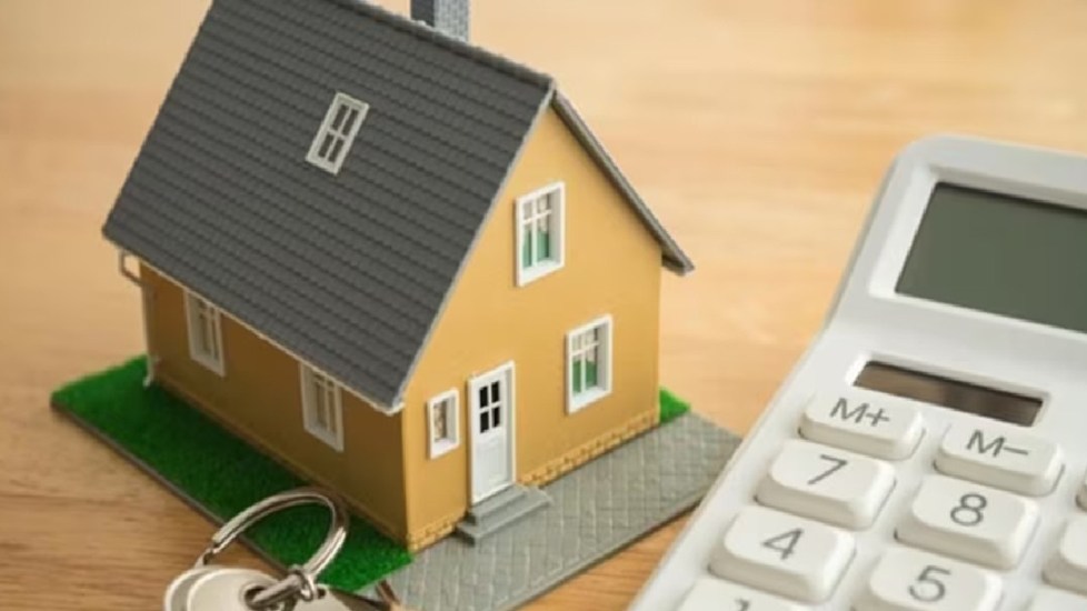 होम लोन EMI नहीं चुकाने पर बैंक कब कर सकता है घर की नीलामी? जानें पूरा कानूनी प्रक्रिया