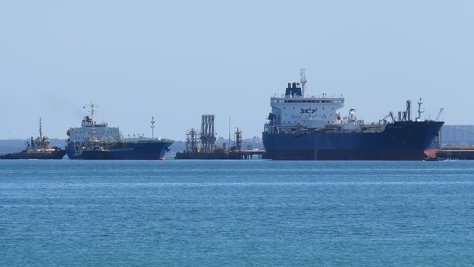 रूसी और ईरानी तेल पर छूट खत्म, भारत के सामने नई आपूर्ति चुनौती; बढ़ सकती हैं लागतें