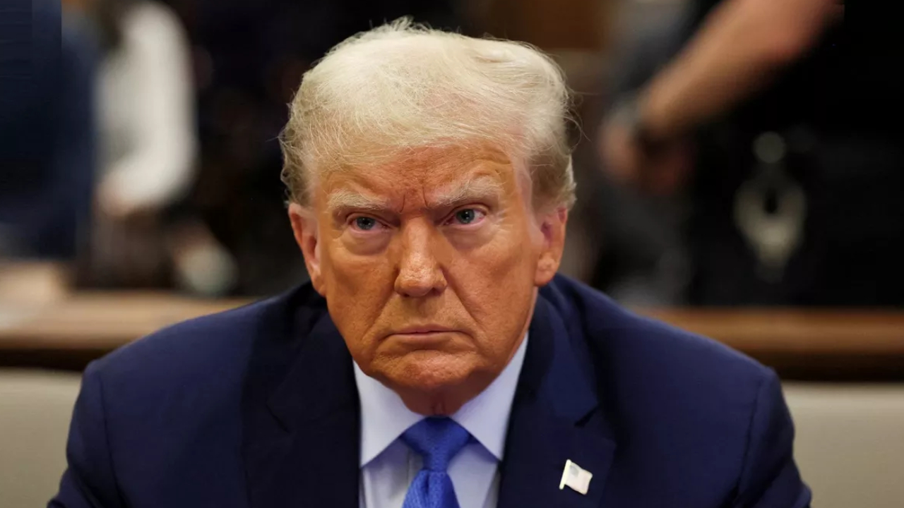 व्हाइट हाउस में बन रहा 4 हजार करोड़ का अभेद्य बंकर, क्या बढ़ गया ट्रंप पर खतरा?