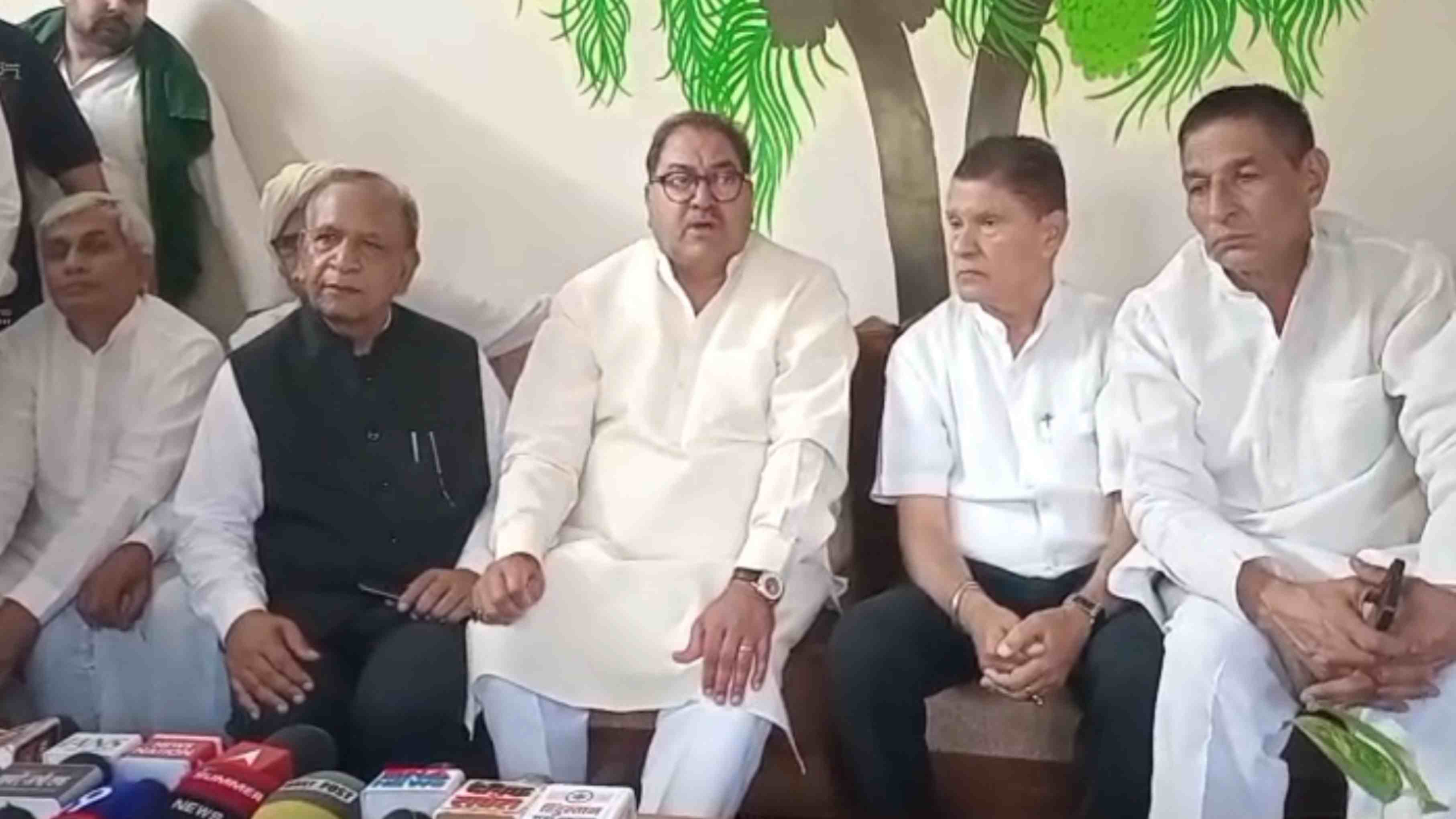 निगम चुनाव को लेकर अभय चौटाला ने की बड़ी घोषणाएं, सरकार और विपक्ष पर साधा निशाना