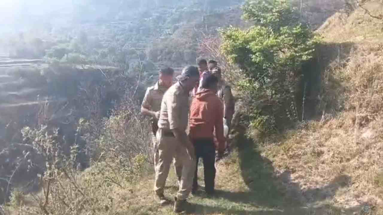 टिहरी में भीषण हादसा, अंतिम संस्कार से लौट रहे ग्रामीणों की गाड़ी खाई में गिरी, 8 की मौत