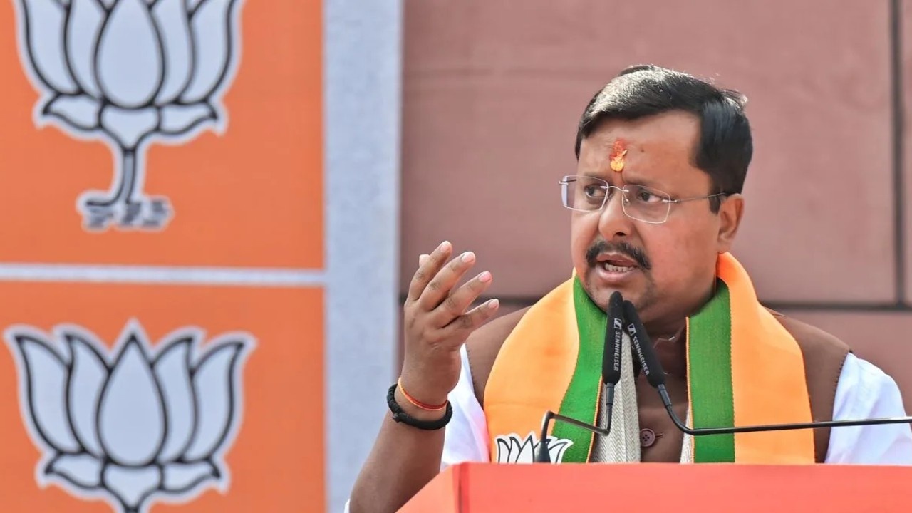 AAP में बगावत के बाद बढ़ी सियासी गर्मी, सांसदों के इस्तीफे पर BJP अध्यक्ष का तीखा बयान; बोले - यह तो शुरुआत...