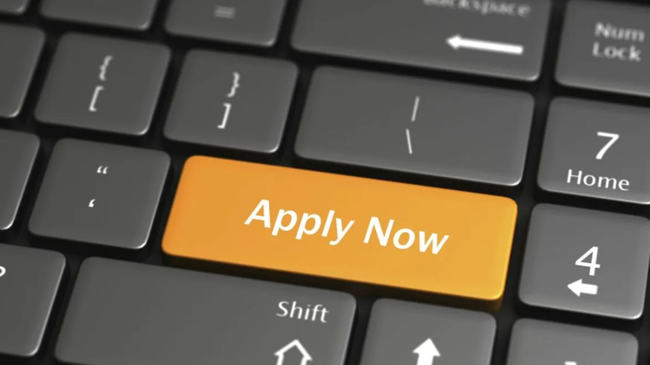 UPSSSC Vacancy 2026: 12वीं पास युवाओं के लिए खुशखबरी, UPSSSC ने निकाली बंपर वैकेंसी; जानें पूरी डिटेल