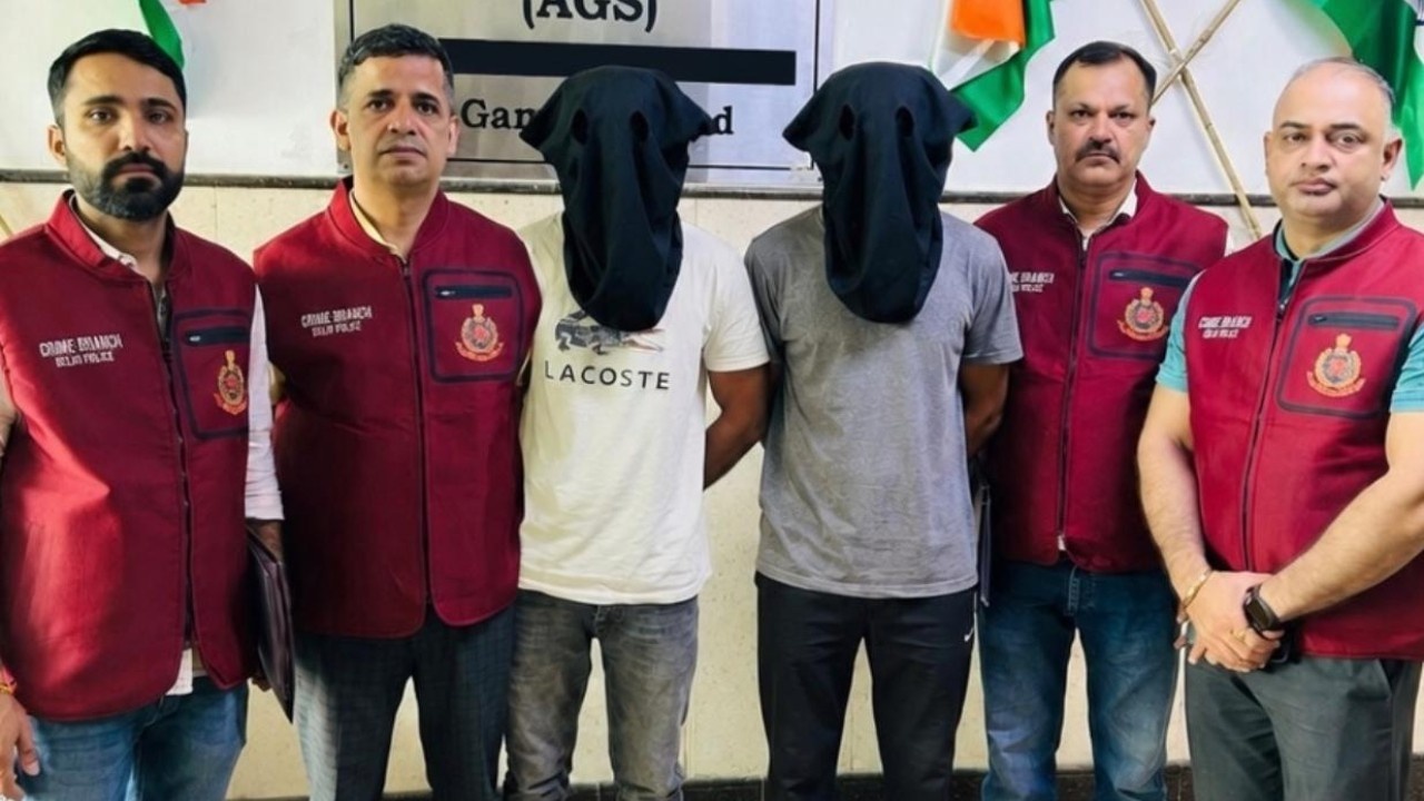 क्राइम ब्रांच की बड़ी कार्रवाई, दिल्ली से अमेरिका तक फैला ड्रग्स रैकेट का भंडाफोड़; 5 आरोपी गिरफ्तार