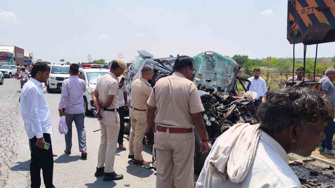 HARYANA NEWS: नूंह में दर्दनाक सड़क हादसा, स्कॉर्पियो की टक्कर में 5 यूपी पुलिसकर्मियों की मौके पर मौत