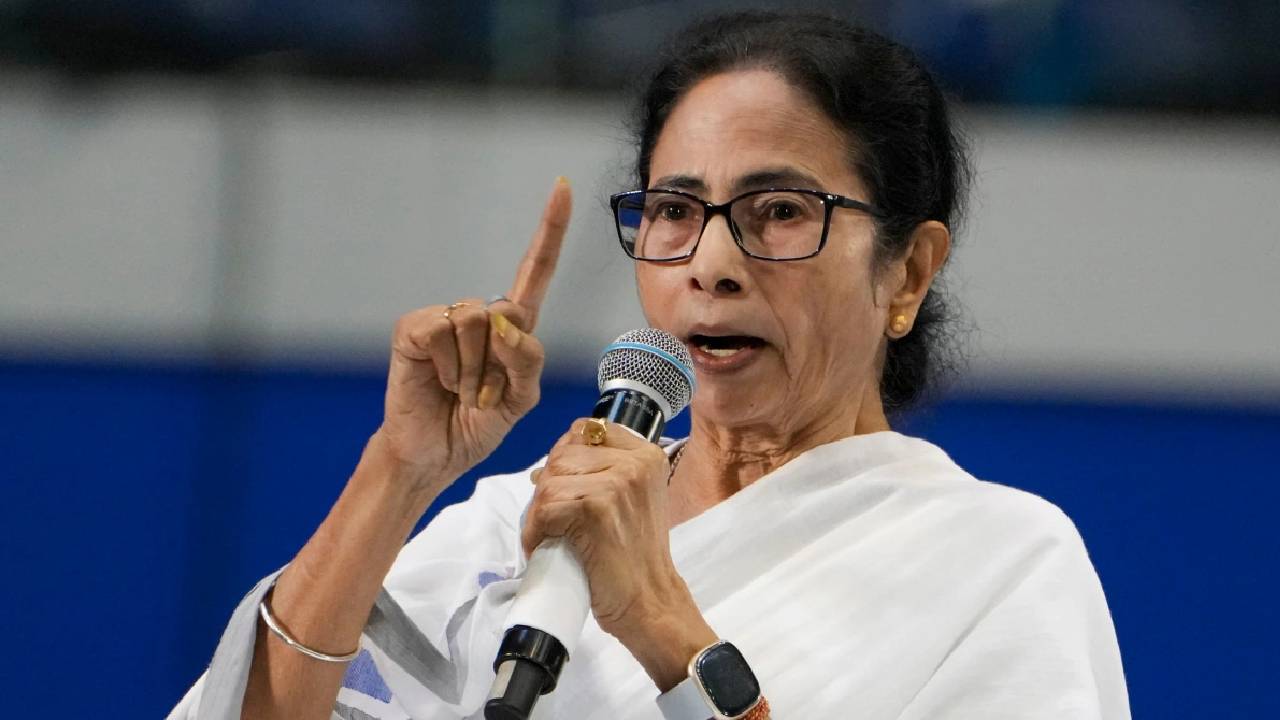 'मैं इस्तीफा नहीं दूंगीं, चुनाव नहीं हारी हूं...' बंगाल चुनाव में पटखनी खाने के बाद फूटा ममता बनर्जी का गुस्सा