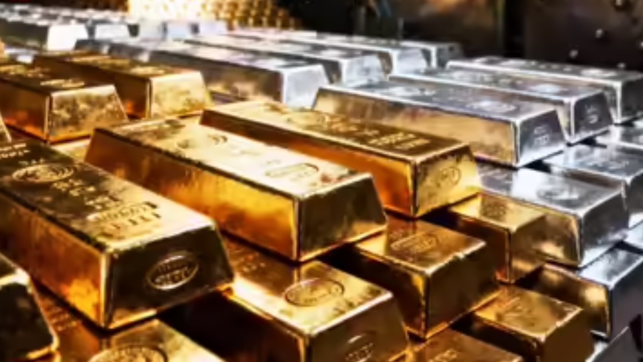Gold Silver Rate Today: खरीदारी का सही मौका या इंतजार बेहतर? यहां देखें सोने-चांदी का ताजा भाव