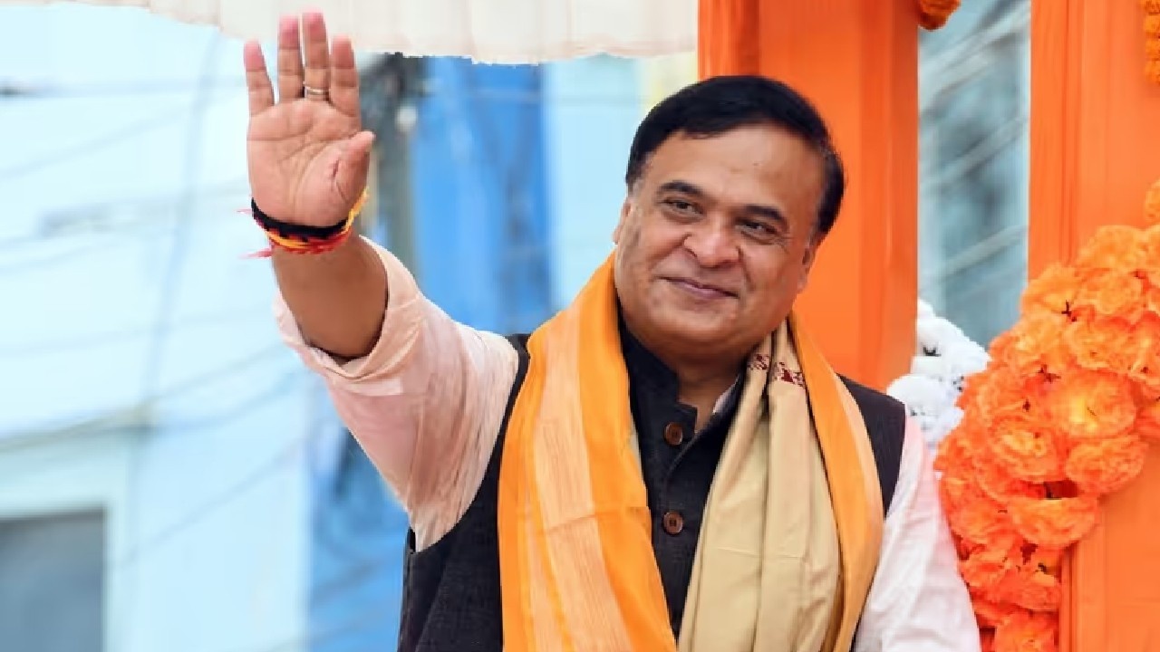 हिमंता बिस्वा सरमा ने दूसरी बार संभाली असम की कमान, भव्य समारोह में ली शपथ