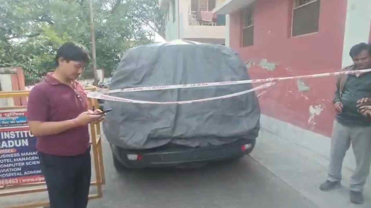 देहरादून में 1.55 करोड़ कैश बरामद, स्कॉर्पियो के सीक्रेट चैंबर से मिला पैसा