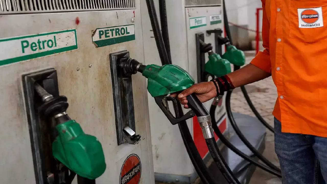 Petrol-Diesel Price: पेट्रोल-डीजल फिर महंगा, 10 दिनों में चौथी बार बढ़े दाम