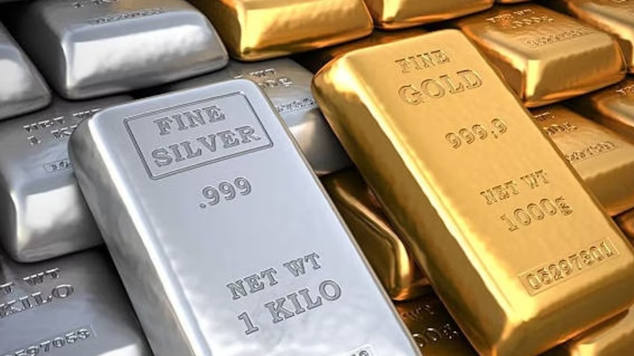 Today Gold-Silver Price: चांदी ₹4300 चढ़ी, सोने की कीमतों में भी उछाल; खरीदारी से पहले चेक करें लेटेस्ट भाव