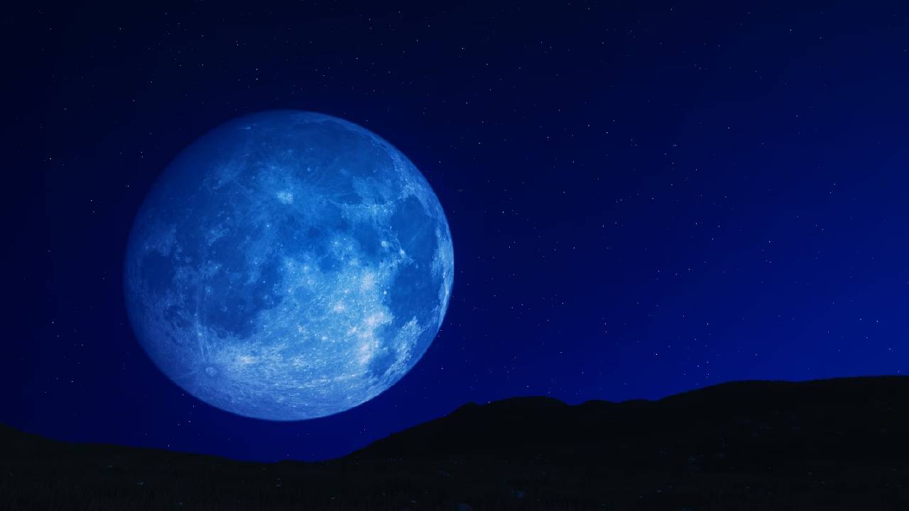 Blue Moon: आज दिखेगा दुर्लभ ब्लू मून, जानें शाम को किस समय नजर आएगा खास नजारा