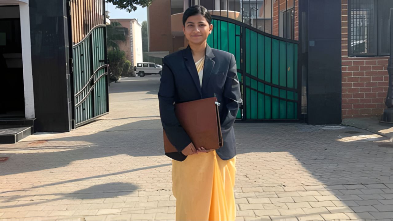 'पहले पढ़ाई, फिर शादी', काजल सैनी ने PCS पास कर हासिल किया SDM का पद; बेटियों की शिक्षा पर दिया बड़ा संदेश