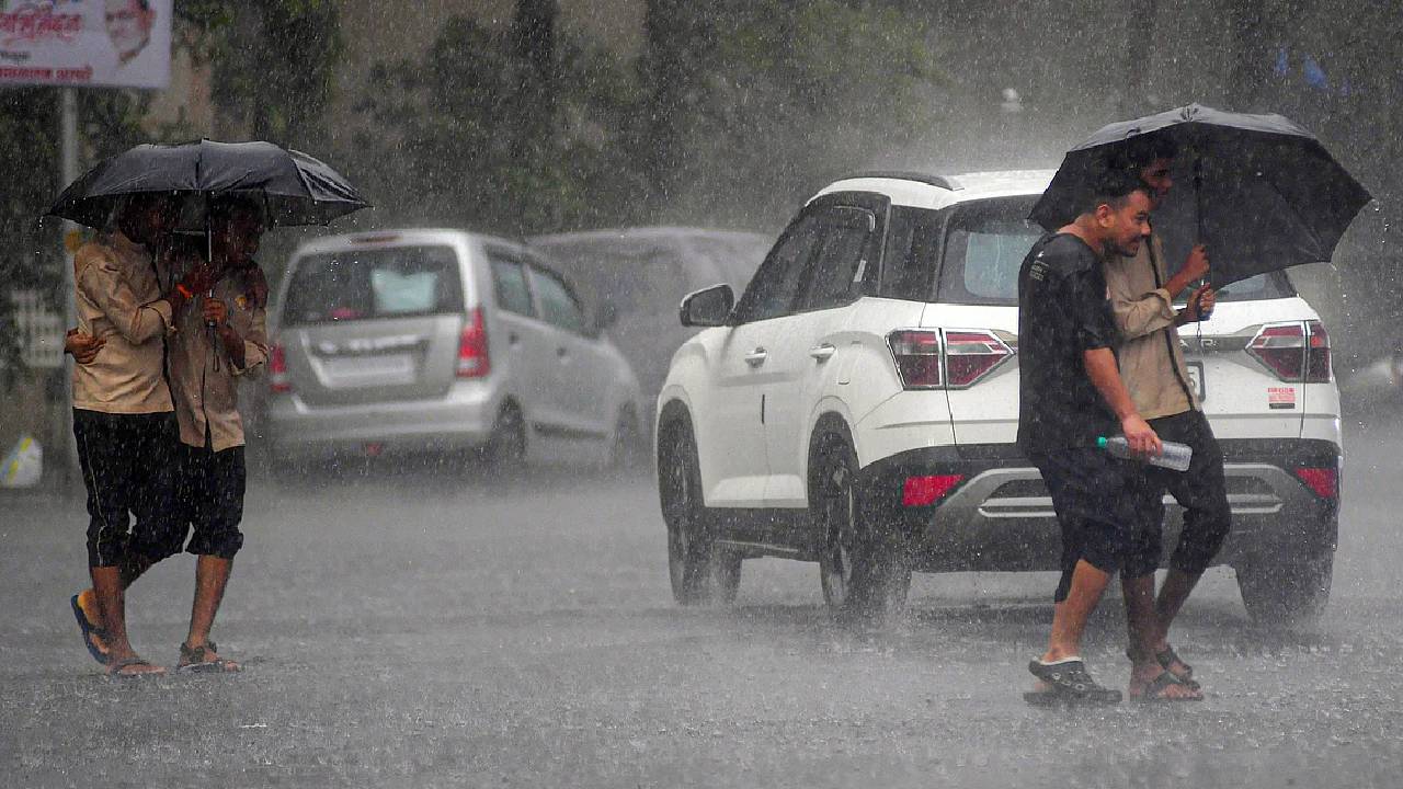 Aaj ka Mausam: उत्तर भारत में बारिश और आंधी का अलर्ट, कई राज्यों में तेज हवाओं की चेतावनी