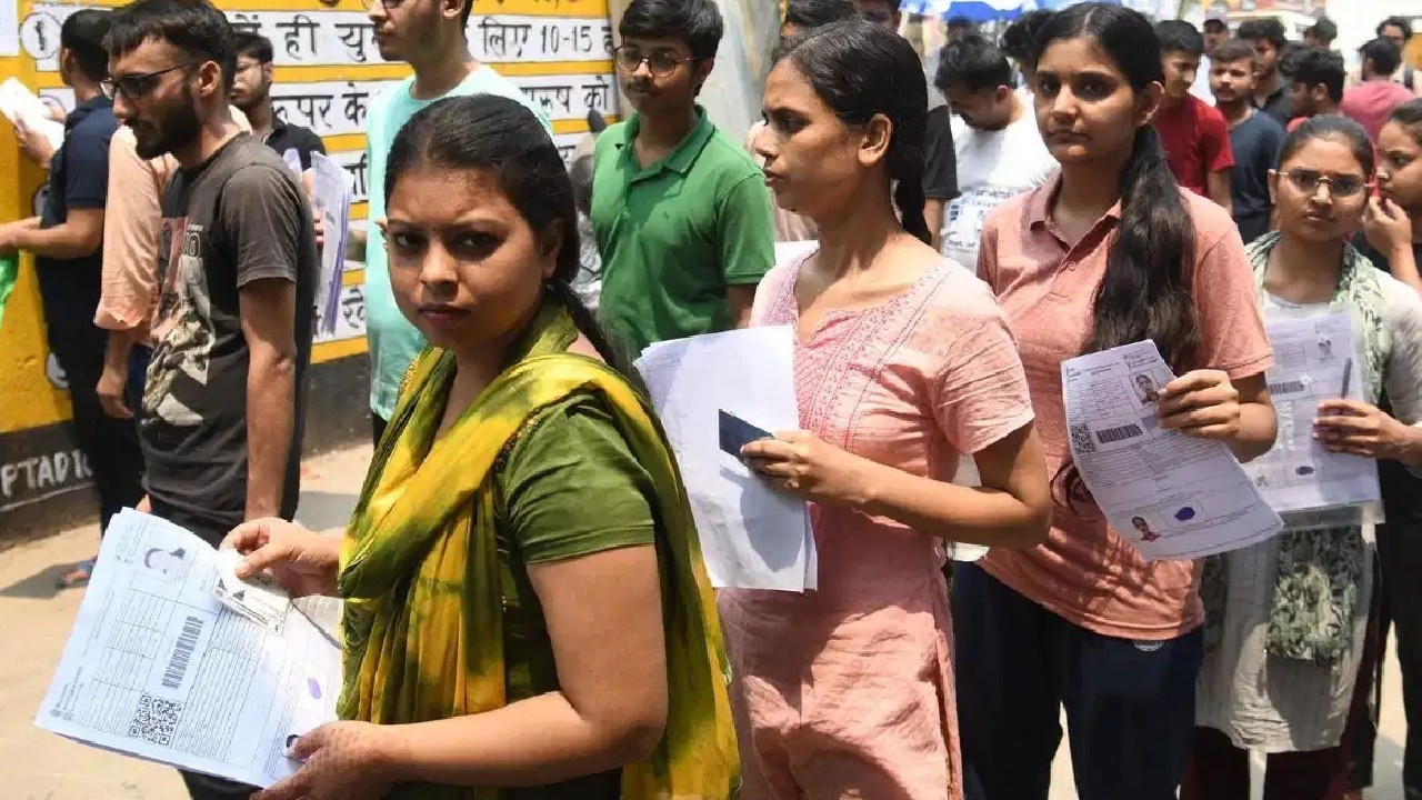 नीट यूजी 2026 परीक्षा में बड़ा बदलाव...समय बढ़ा, छात्रों को मिलेगा अतिरिक्त रफ वर्क स्पेस