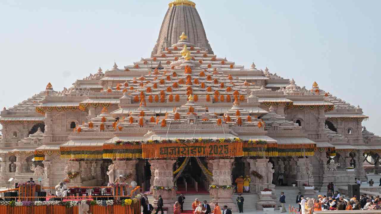 UP News: राम मंदिर दानपात्र चोरी केस में बड़ा एक्शन, SIT बनी, SOG की हिरासत में कर्मचारी