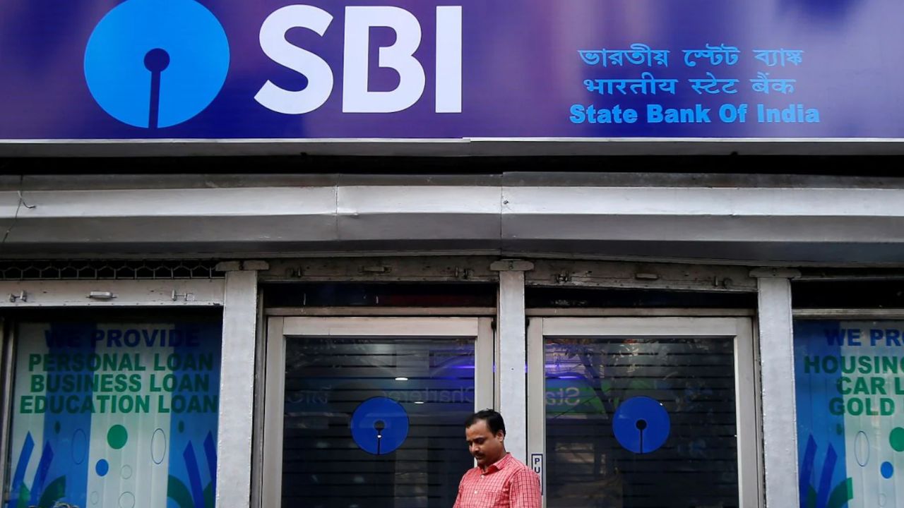 Job Alert: बैंकिंग सेक्टर में युवाओं के लिए शानदार मौका, SBI ने निकाली 1500 पदें पर भर्ती; अभी करें आवेदन