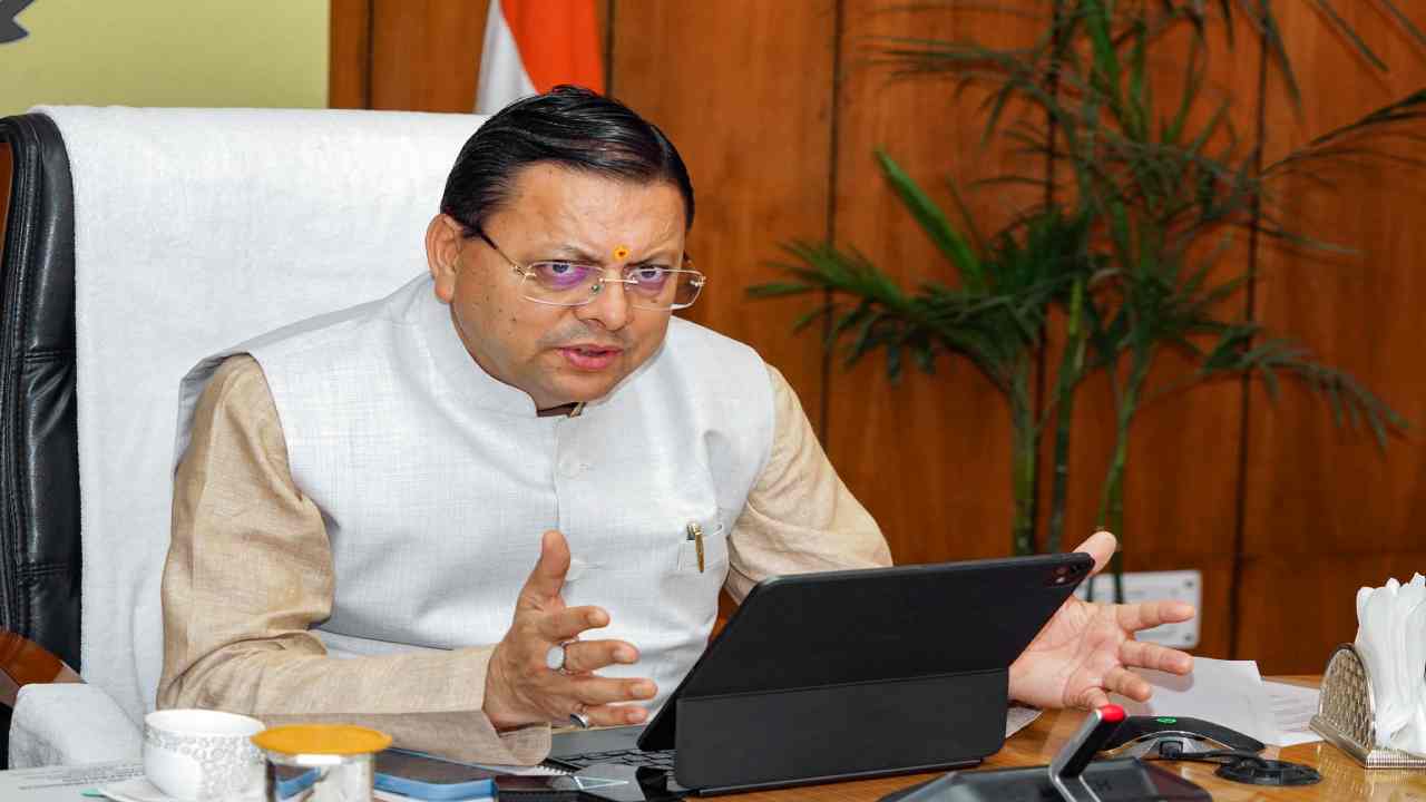 Uttarakhand News: उत्तराखंड में फेक न्यूज फैलाना पड़ सकता है भारी, सीएम धामी ने दिए कड़े निर्देश