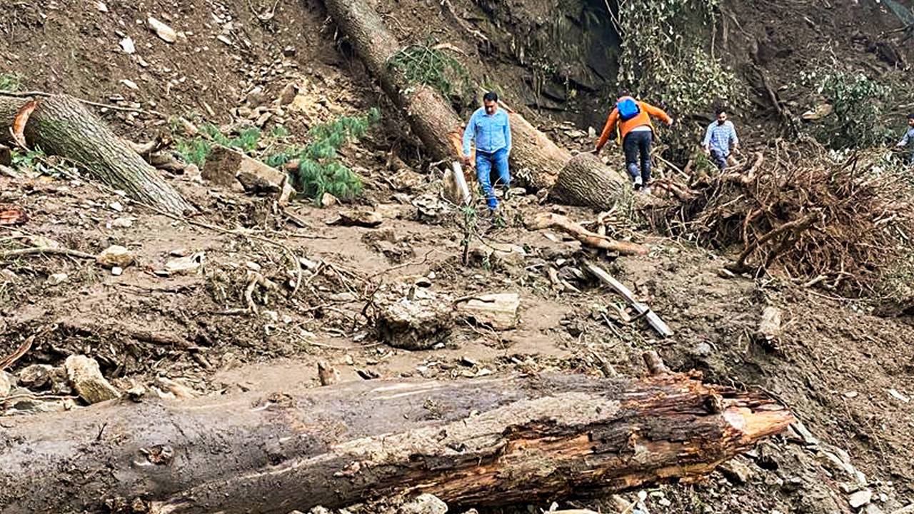 मानसून से पहले हिमाचल प्रदेश में टूट कहर, 128 लोगों की गईं जान; करोड़ों का हुआ नुकसान
