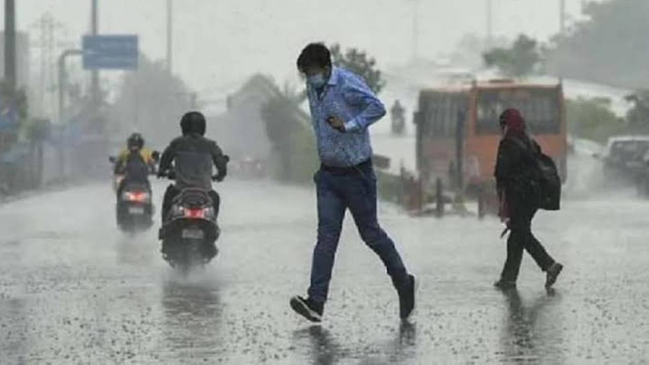 Aaj Ka Mausam 16 Sep: आज दिल्ली-UP समेत कई राज्यों में आंधी-बारिश का दौर रहेगा जारी, पहाड़ों में लैंडस्लाइड का खतरा बरकरार; यहां पढ़ें IMD की ताजा चेतावनी