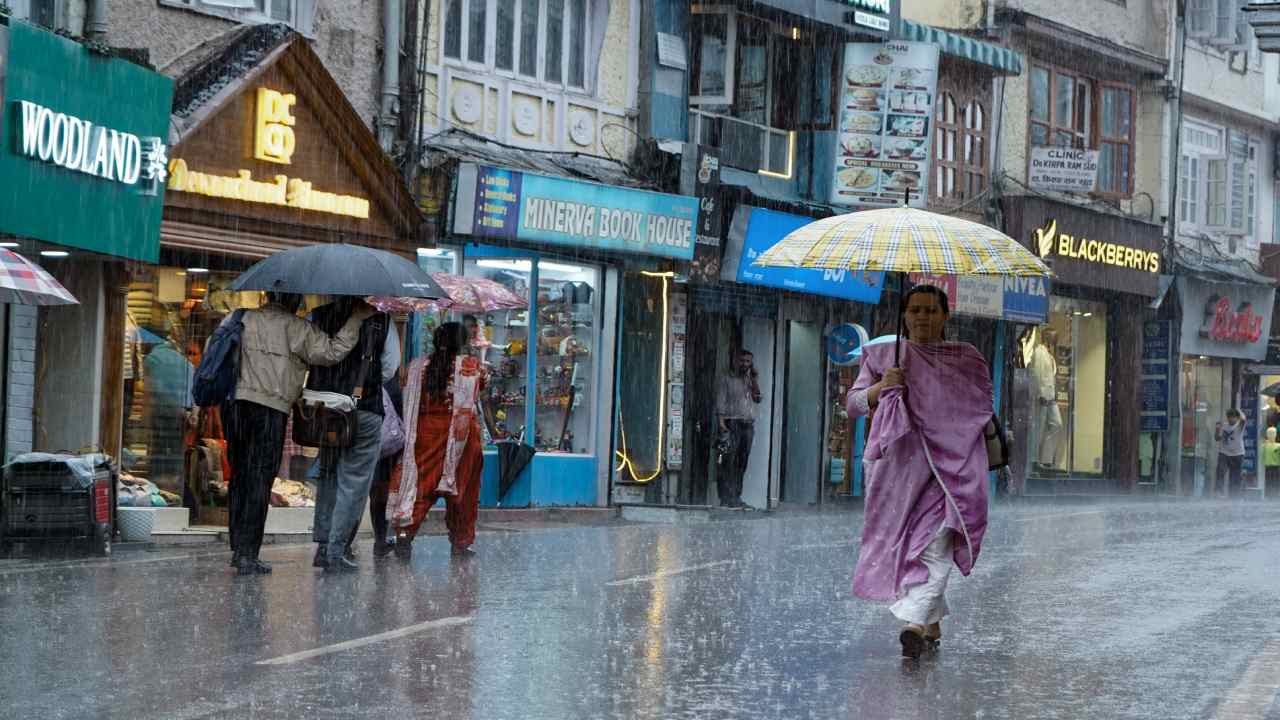Aaj Ka Mausam 18 August 2026: सावधान! 19 राज्यों में भारी बारिश का अलर्ट, आंधी-तूफान के साथ चलेंगी 75 KM की तेज हवाएं, IMD का बड़ा अलर्ट