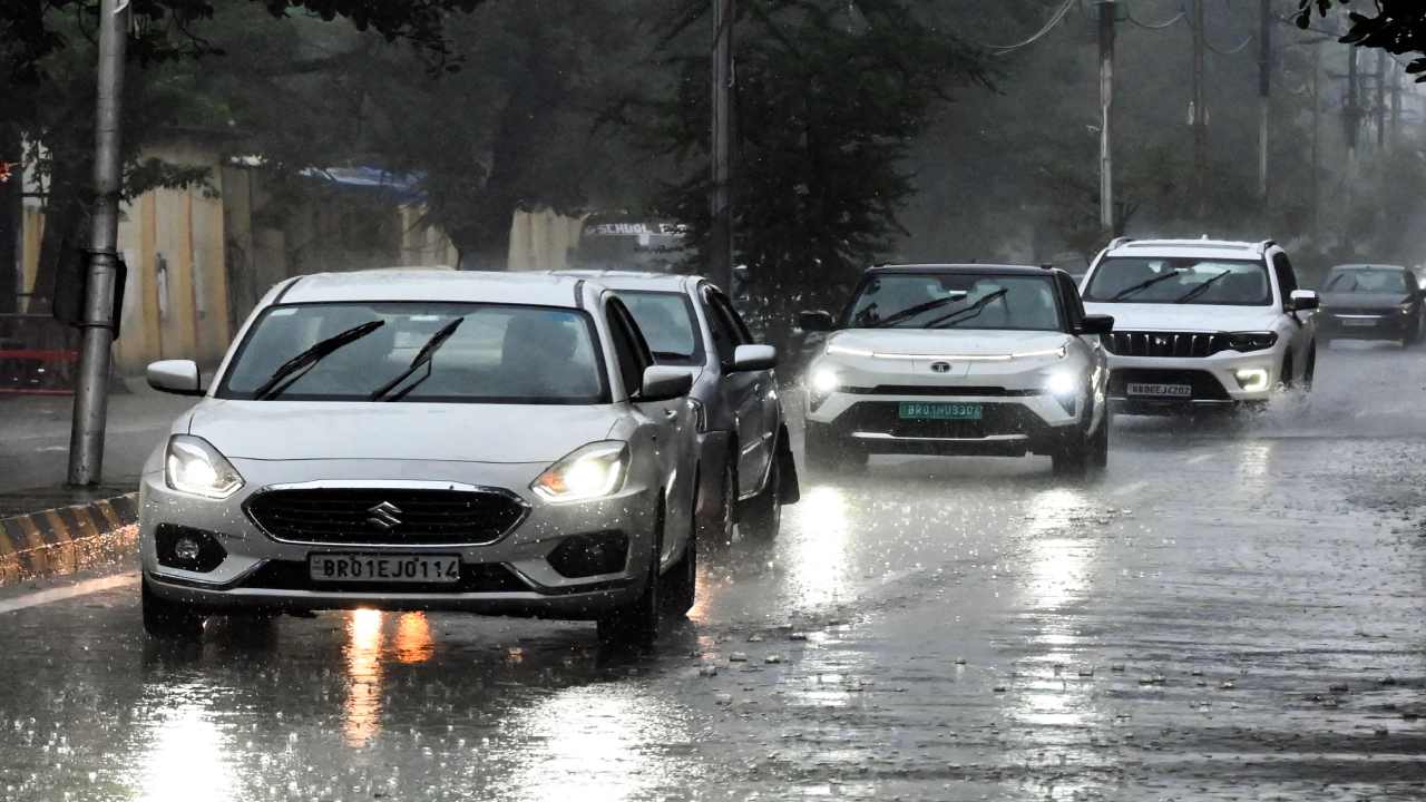 Aaj Ka Mausam 2 October 2026: मानसून की विदाई से पहले बिगड़ा मौसम, 20 राज्यों में भारी बारिश और आंधी का अलर्ट, IMD ने जारी की चेतावनी