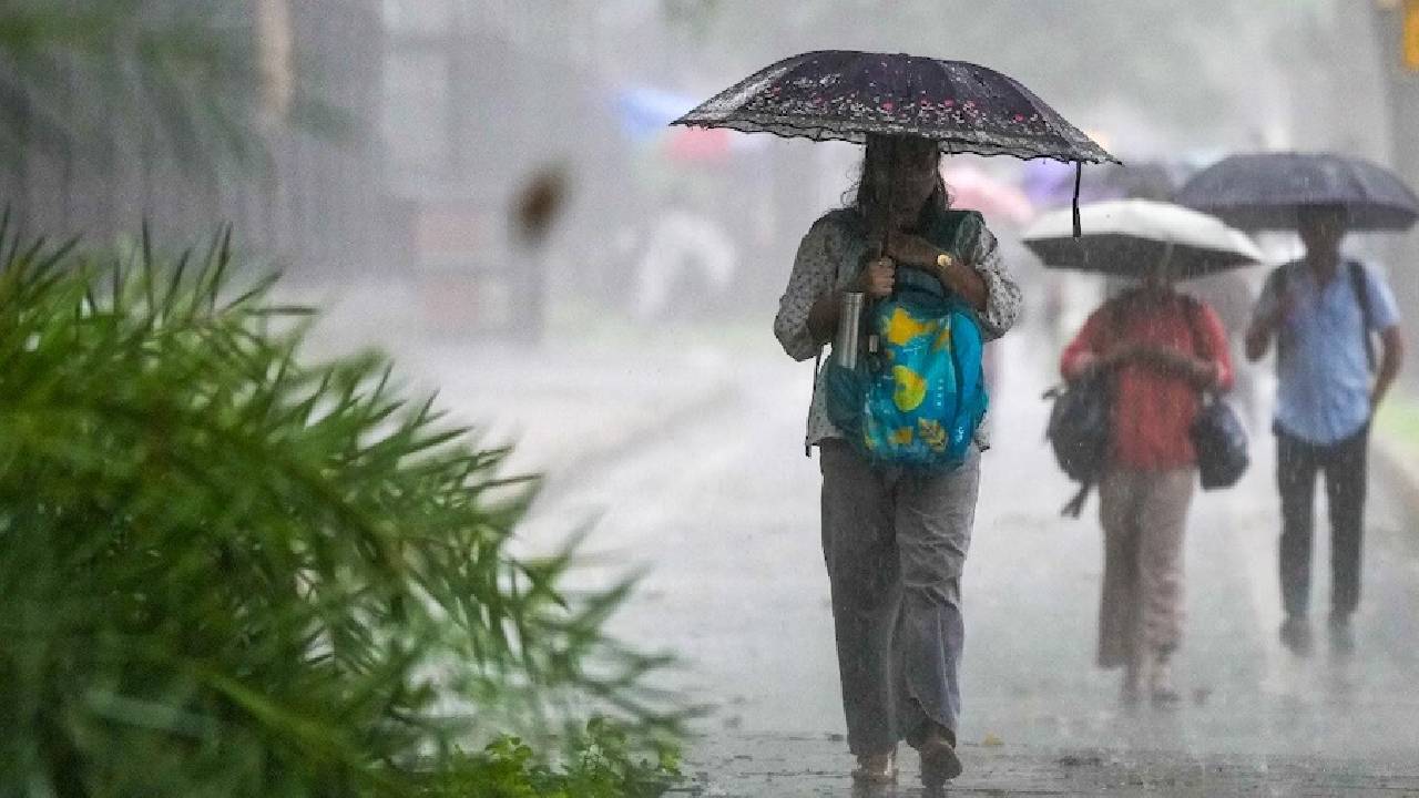 Aaj Ka Mausam 13 September 2026: 19 राज्यों में भारी बारिश का अलर्ट, दिल्ली-UP समेत कई जगह 70 KM की रफ्तार से चलेंगी हवाएं