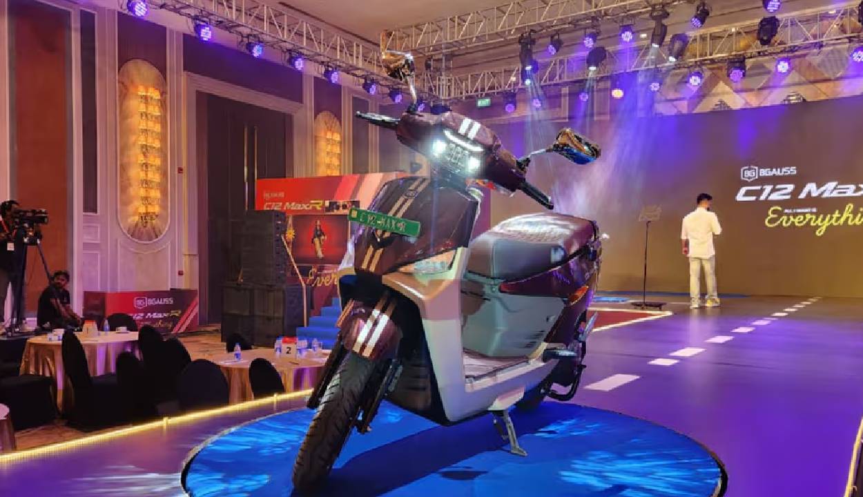 BGauss C12 MaxR इलेक्ट्रिक स्कूटर लॉन्च, 178KM की रेंज और 75KM/H की टॉप स्पीड; जानें कीमत