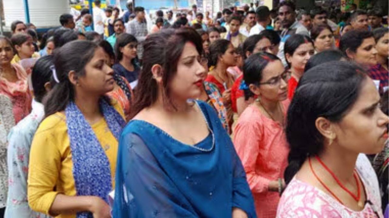BPSC TRE 4 Vacancy 2026: बिहार शिक्षक भर्ती से जुड़ी बड़ी खबर...BPSC ने 32,388 पदों के लिए TRE-4 का नोटिफिकेशन किया जारी, इस दिन से शुर होंगे आवेदन
