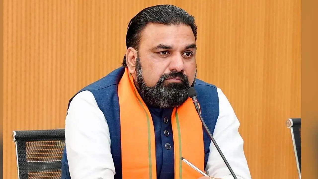 Bihar News: ग्रामीण इलाकों में बुनियादी सुविधाओं के लिए 31 मार्च 2027 तक का अल्टीमेटम, CM सम्राट चौधरी ने सुनीं 101 लोगों की फरियादें
