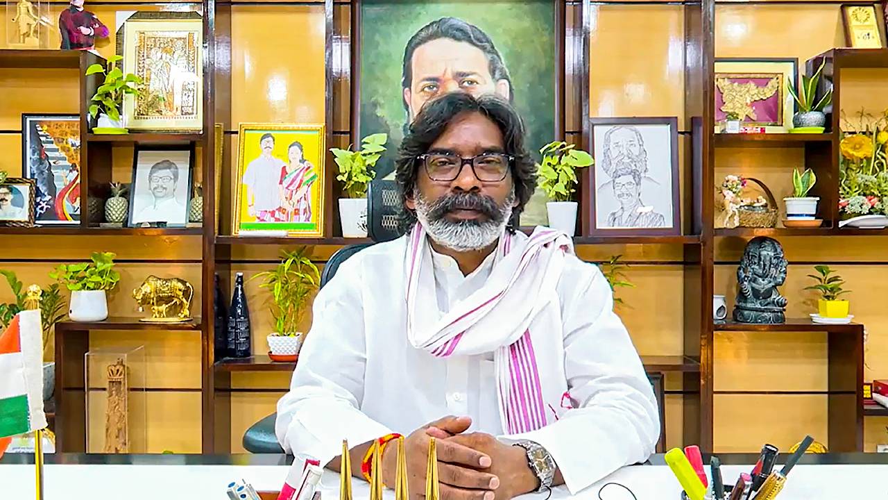 Ranchi Protest: CBI जांच की मांग पर फंसा पेंच! छात्र प्रदर्शन के बीच सीएम सोरेन के बयान से हलचल तेज