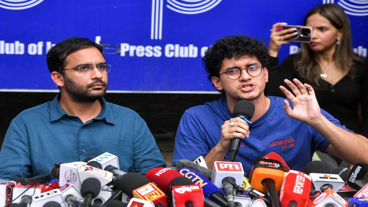CJP News: रिहाई के बाद भी बढ़ी मुश्किलें? सौरव दास-आशुतोष रांका को दिल्ली पुलिस का नोटिस