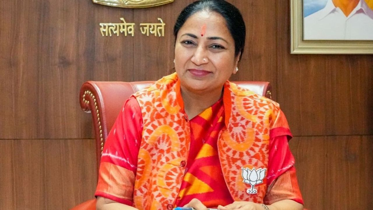 दिल्ली में रेखा सरकार का बड़ा फैसला, 2500 रुपये महीना लक्ष्मी योजना को मिली मंजूरी