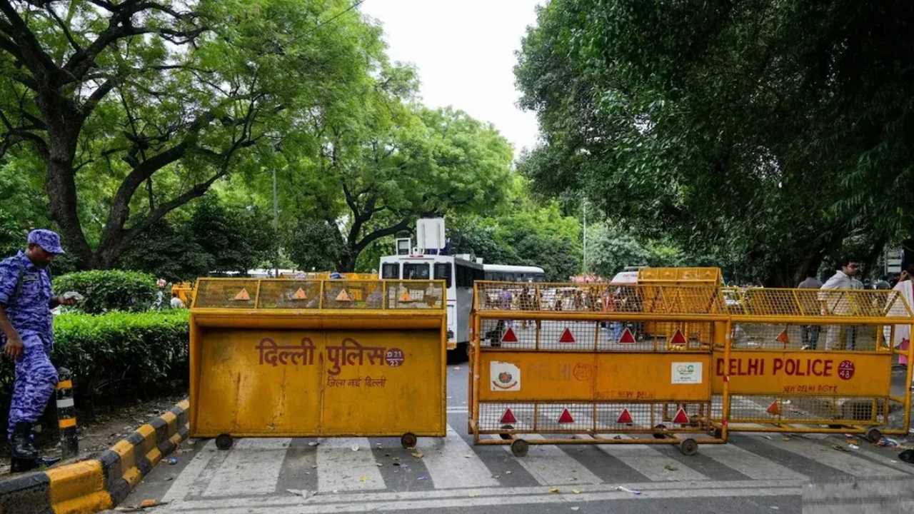 Delhi News: CJI का 'तिरंगा मार्च' आज, कनॉट प्लेस के आसपास लग सकता है जाम; दिल्ली ट्रैफिक पुलिस ने जारी की एडवाइजरी