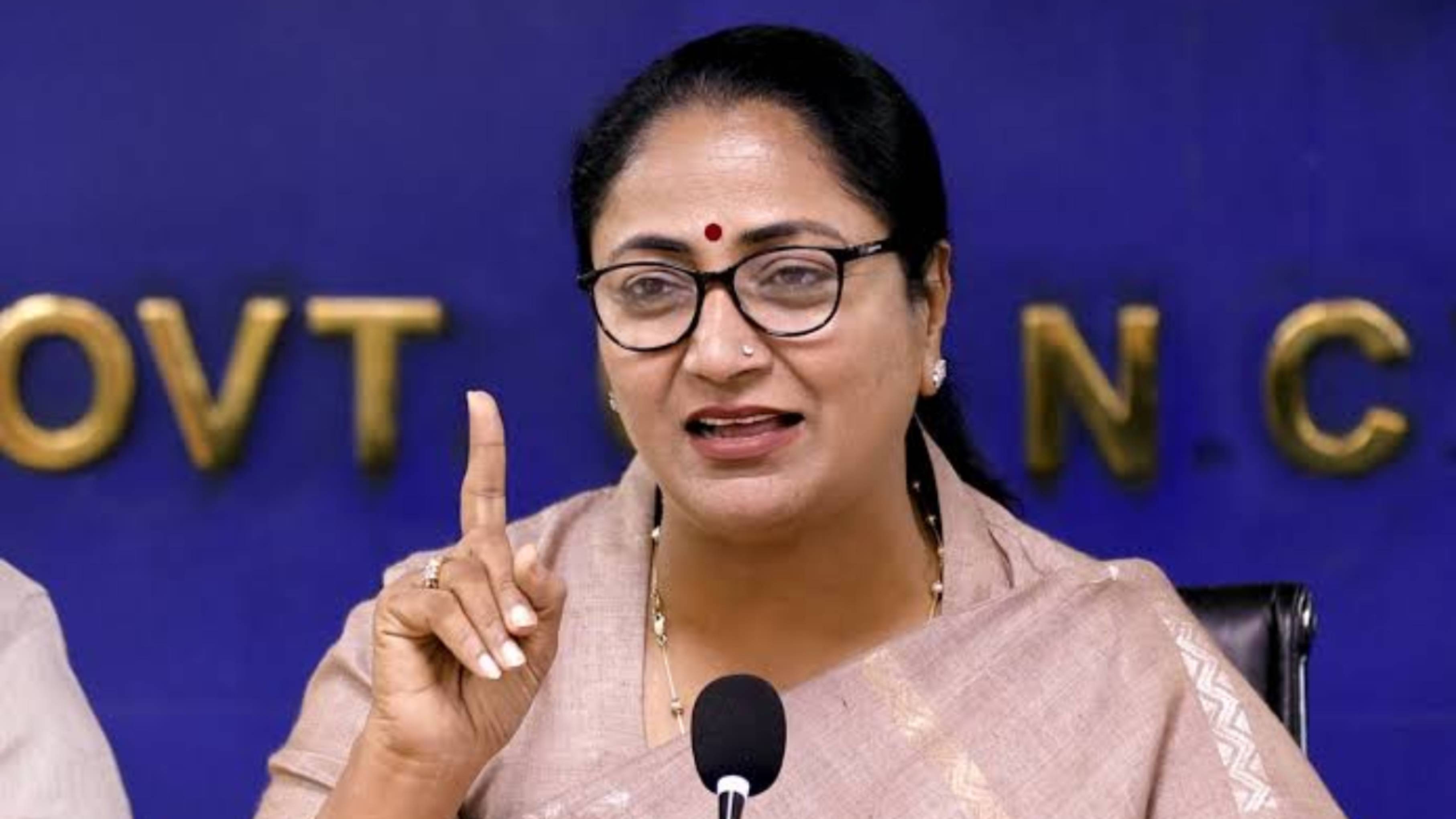 Delhi News: दिल्ली में छठ महापर्व को लेकर CM रेखा गुप्ता की बड़ी घोषणा, 16 नवंबर को पब्लिक हॉलिडे; इस साल 1400+ से ज्यादा घाट बनेंगे